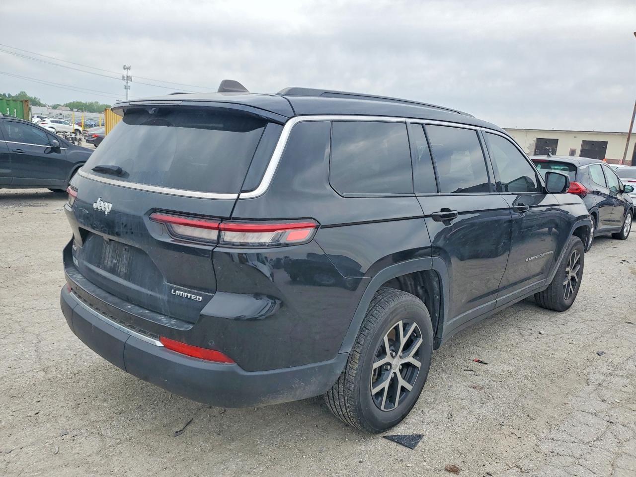 2024 Jeep Grand Cherokee L Limited - Image 3