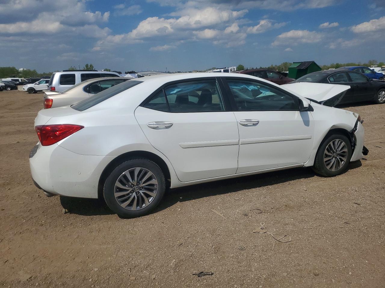 2017 Toyota Corolla Xle - Фото 3