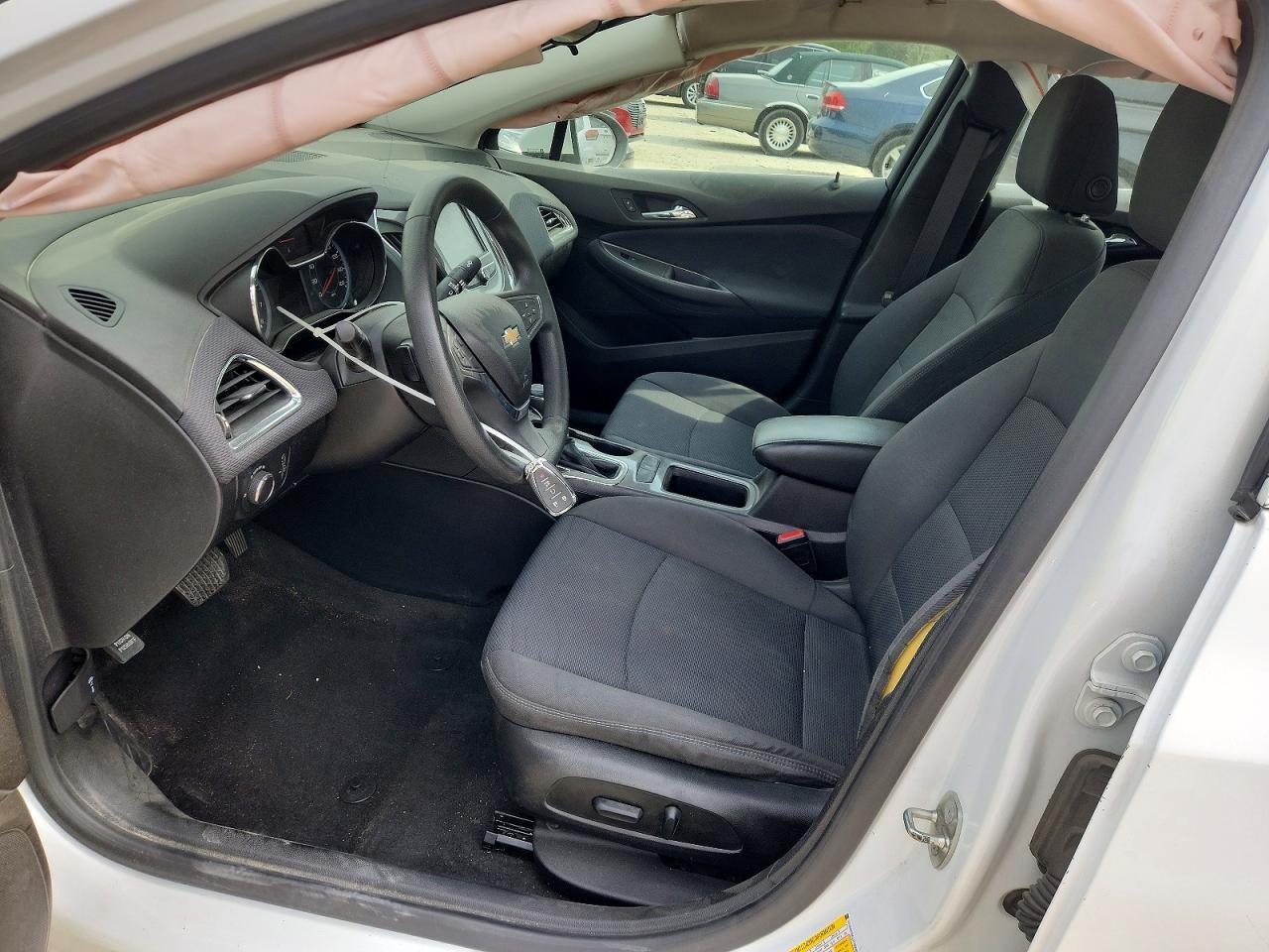 2018 Chevrolet Cruz - Фото 7