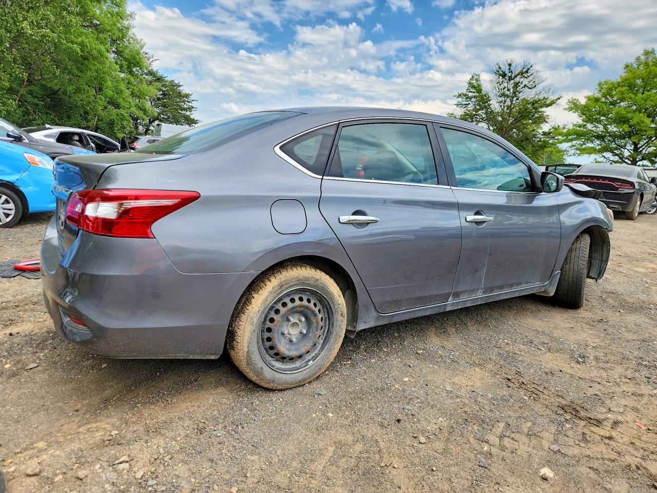 2019 Nissan Sentra S - Фото 3