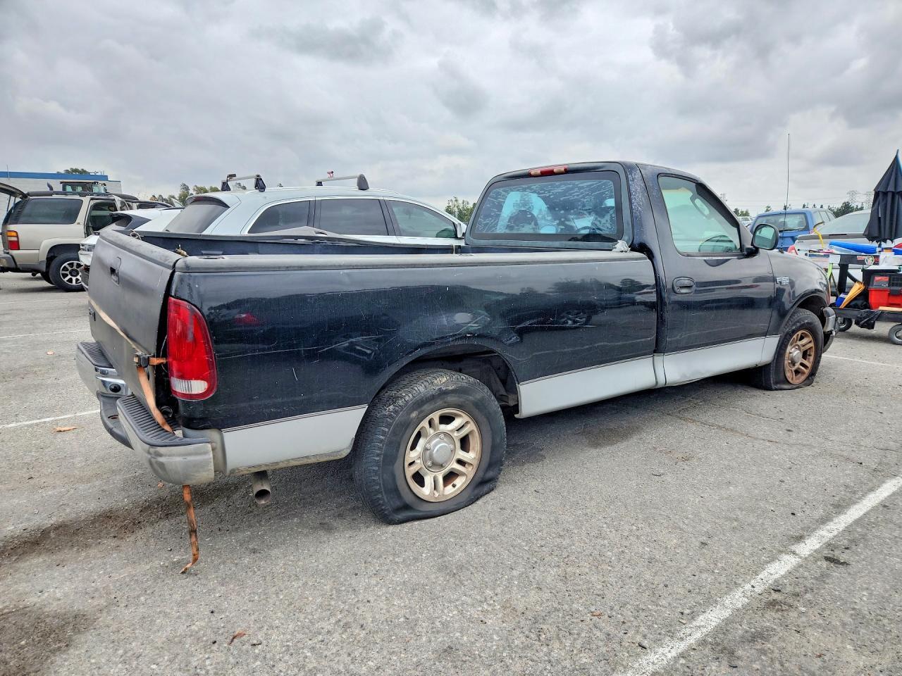 2003 Ford F150 - Image 3