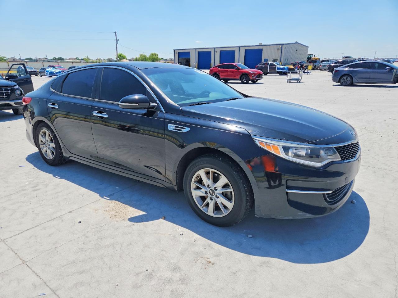2017 Kia Optima Lx - Фото 4