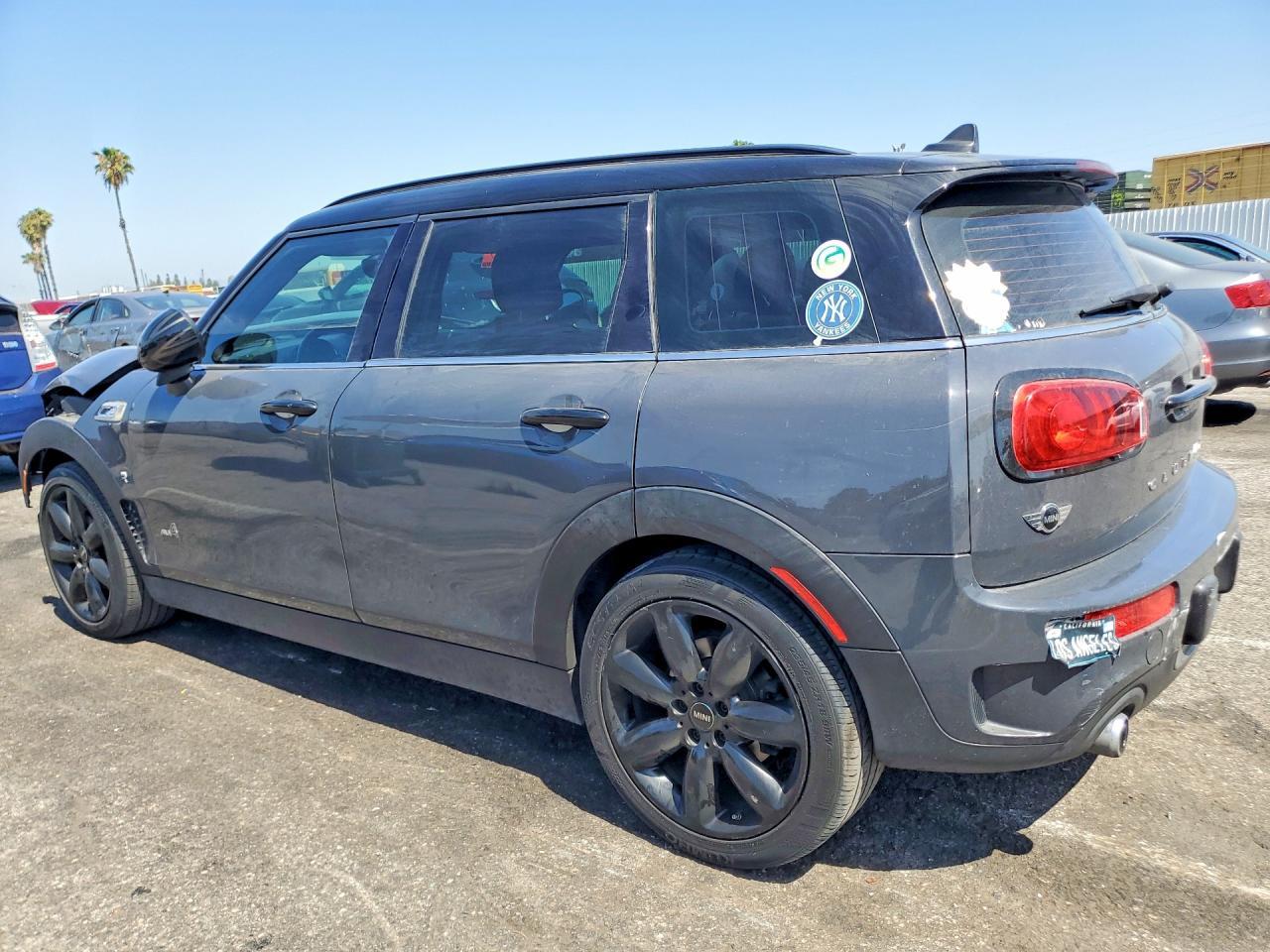 2017 Mini Cooper S Clubman All4 - Image 2