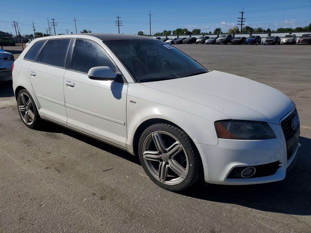 2011 Audi A3 Premium Plus - Фото 4