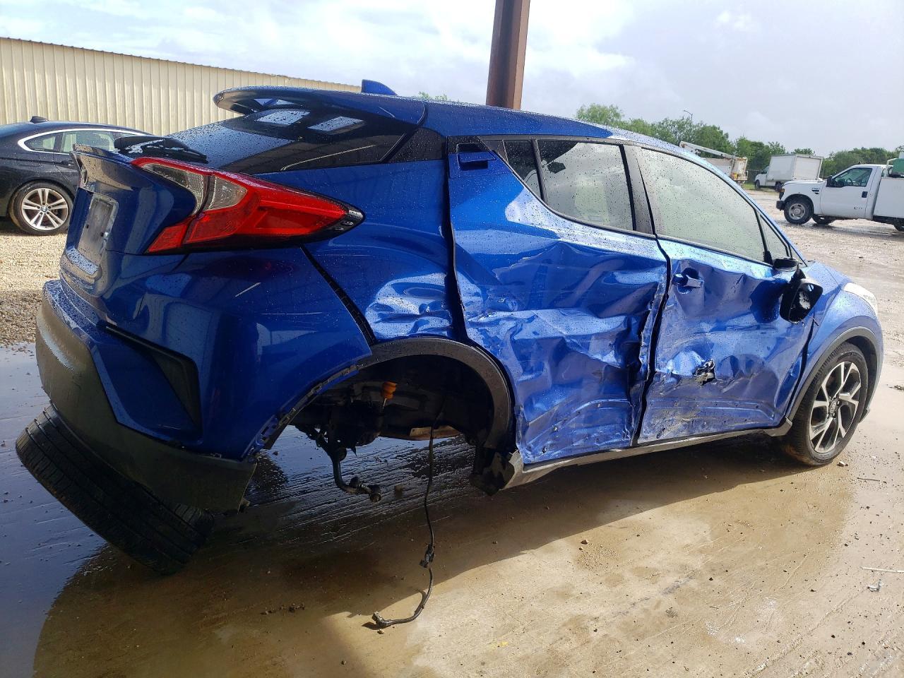 2021 Toyota C-Hr Xle - Image 3