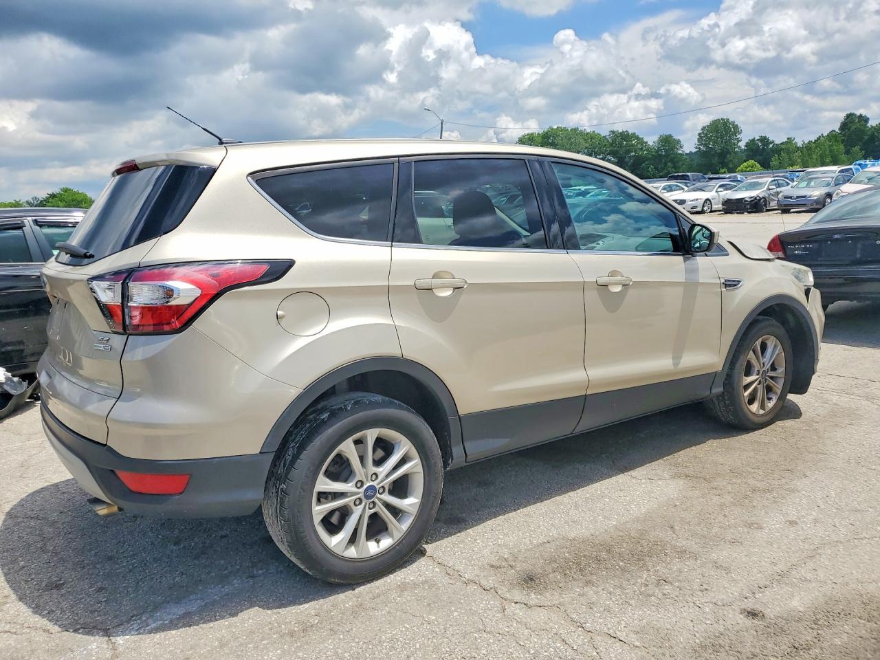 2017 Ford Escape Se - Фото 3