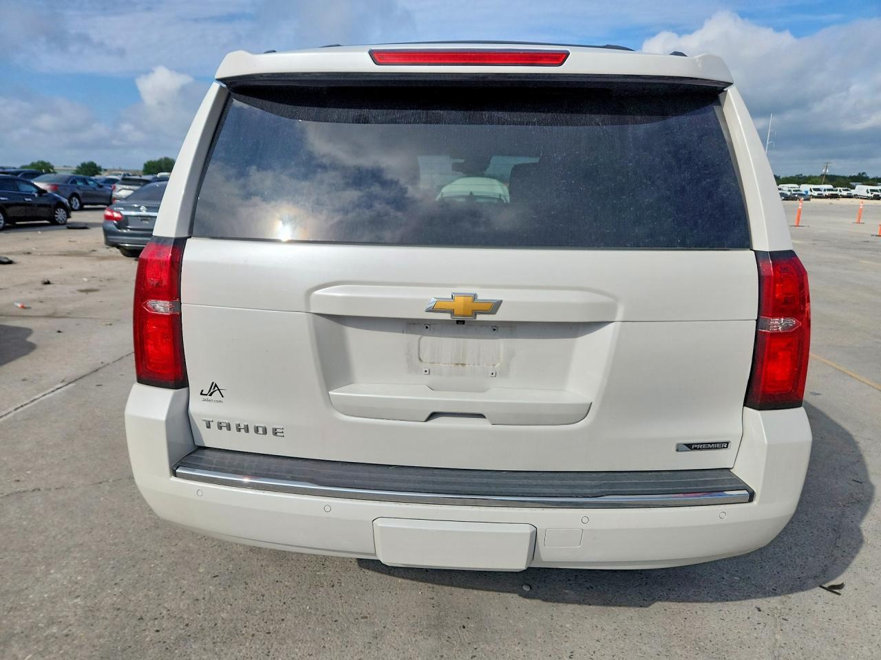 2017 Chevrolet Tahoe C1500 Premier - Image 6