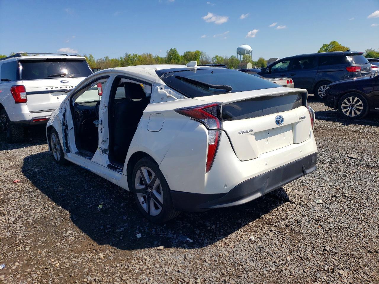 2017 Toyota Prius Four Touring - Фото 2