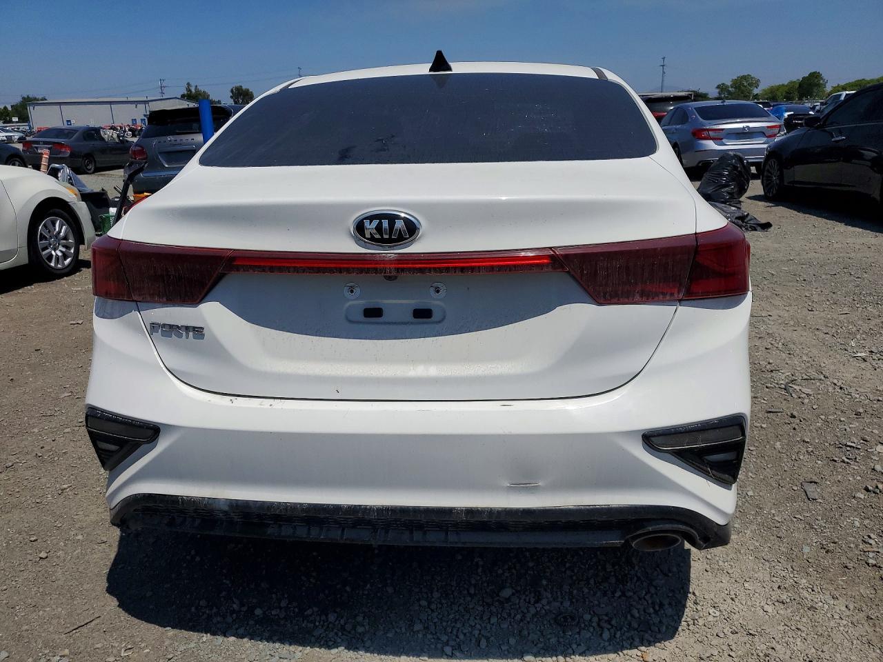 2021 Kia Forte Lxs - Фото 6