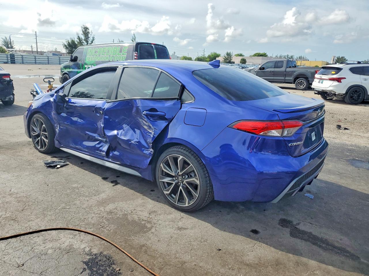 2022 Toyota Corolla Se - Image 2