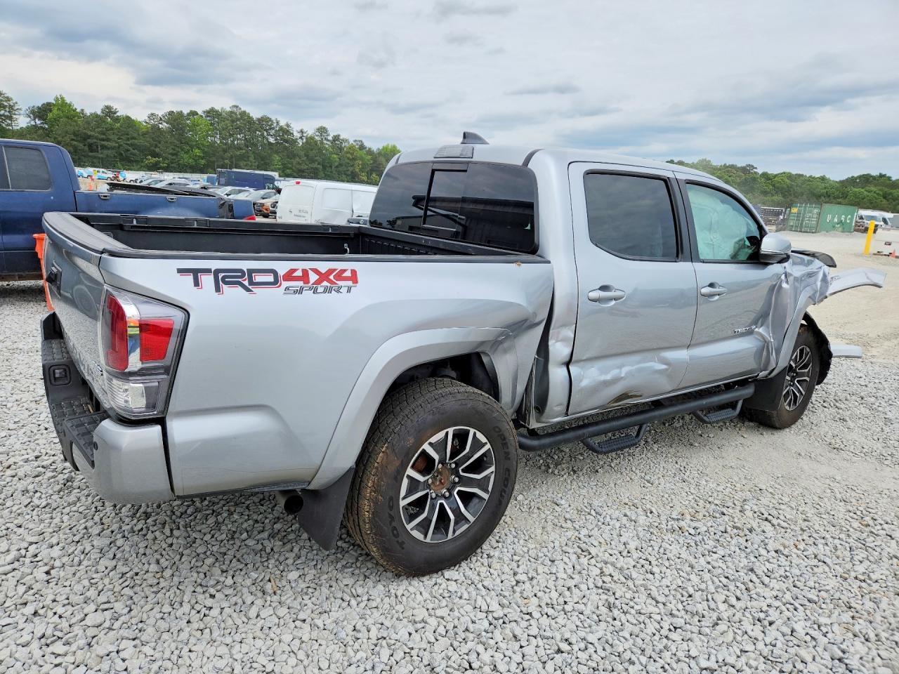 2022 Toyota Tacoma Trd Sport - Image 3