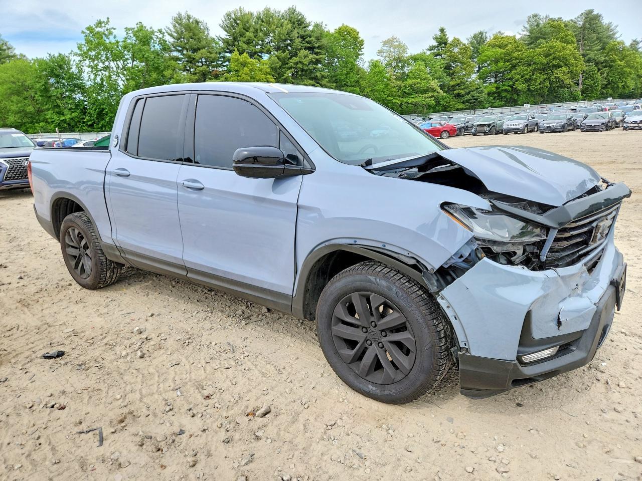 2023 Honda Ridgeline Sport - Image 4