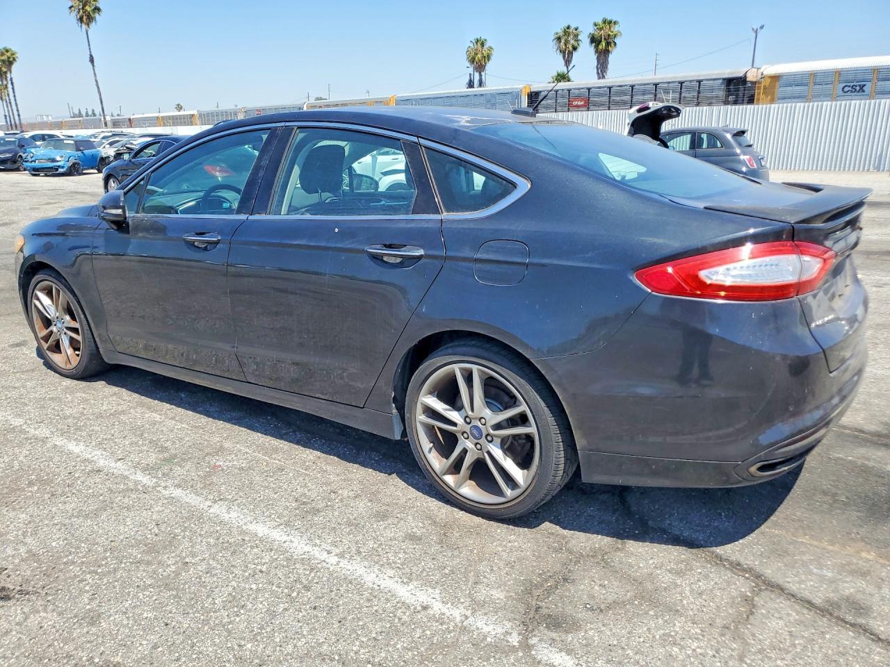 2013 Ford Fusion Titanium - Фото 2