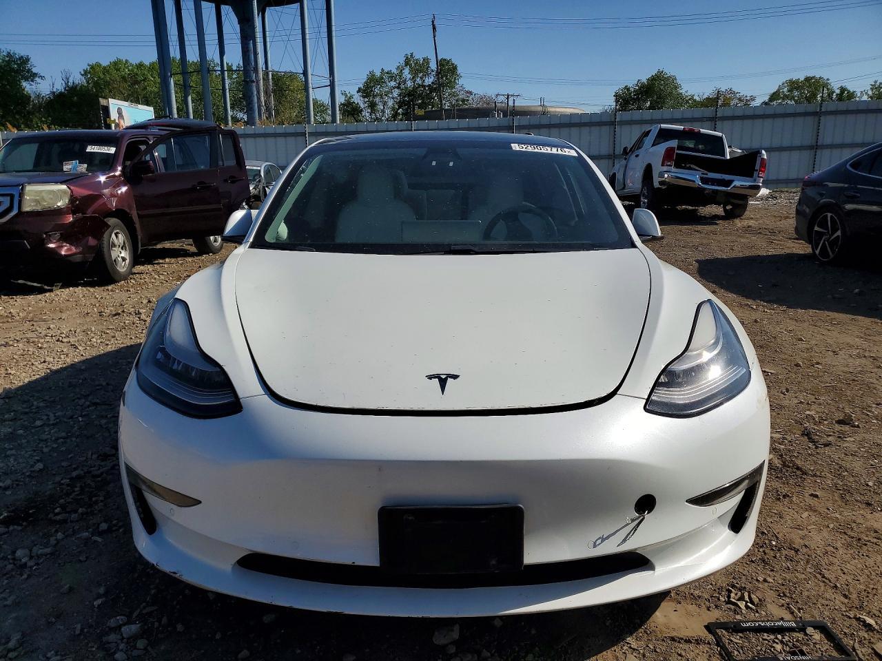 2021 Tesla Model 3 - Фото 5