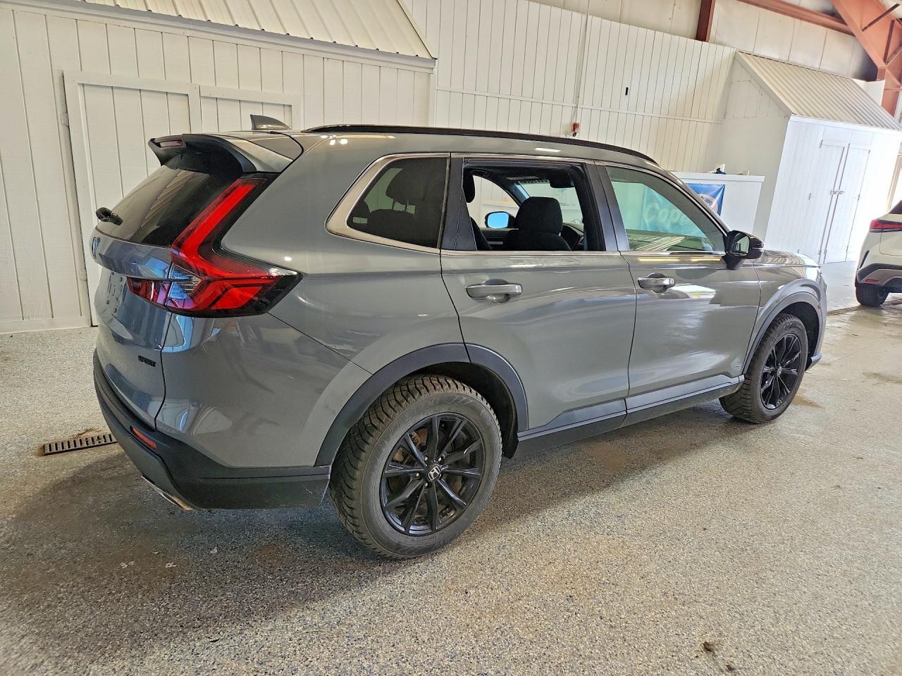 2023 Honda Cr-V Sport - Image 3