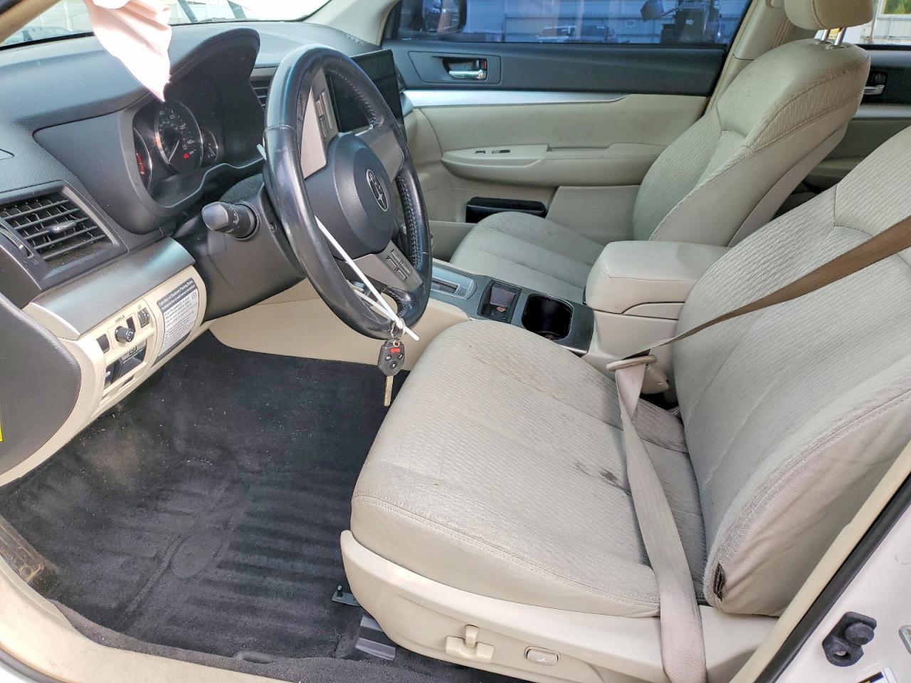 2011 Subaru Outback 2.5I Premium - Image 7