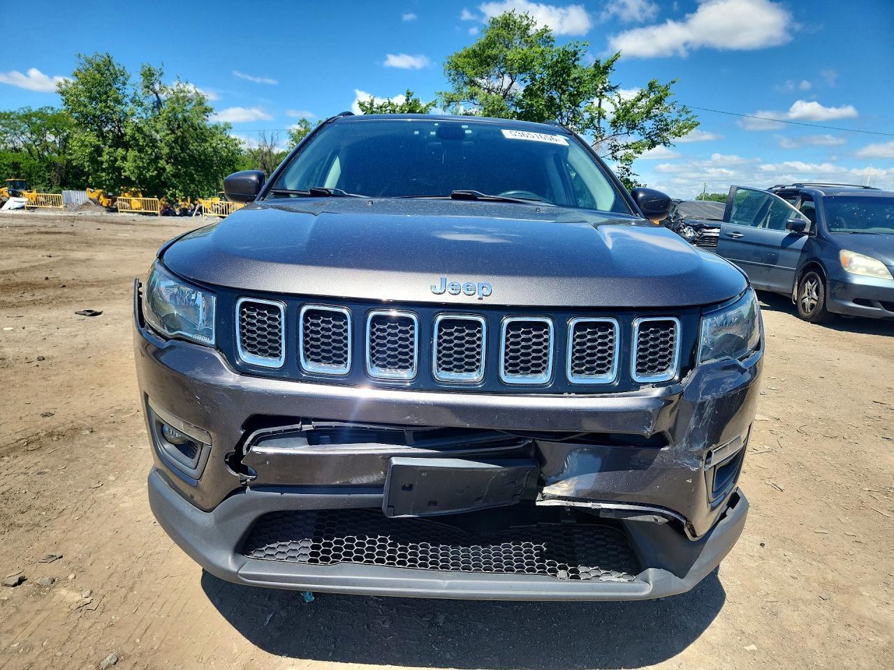 2017 Jeep Compass Latitude - Фото 5