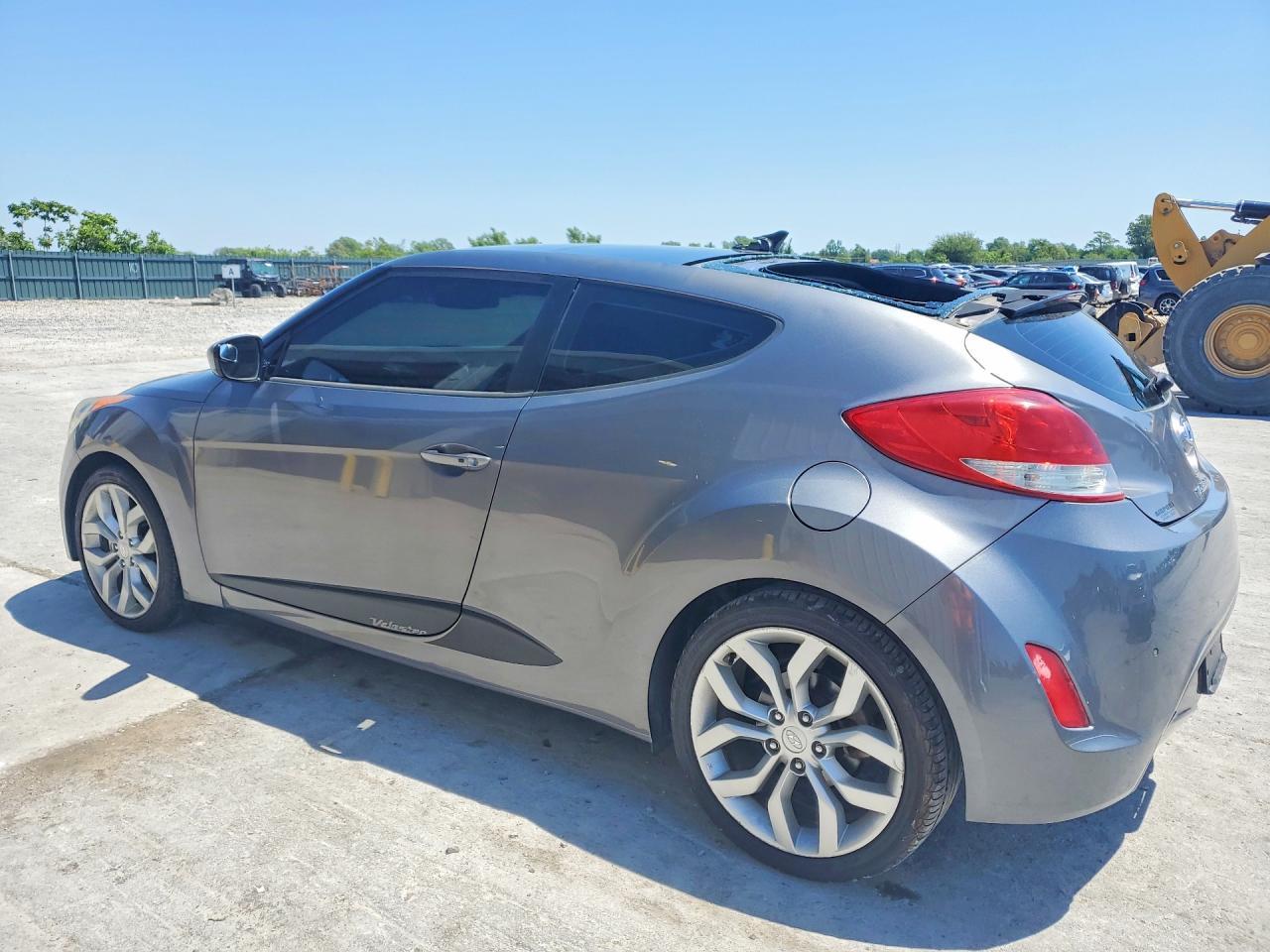 2013 Hyundai Veloster Base - Фото 2