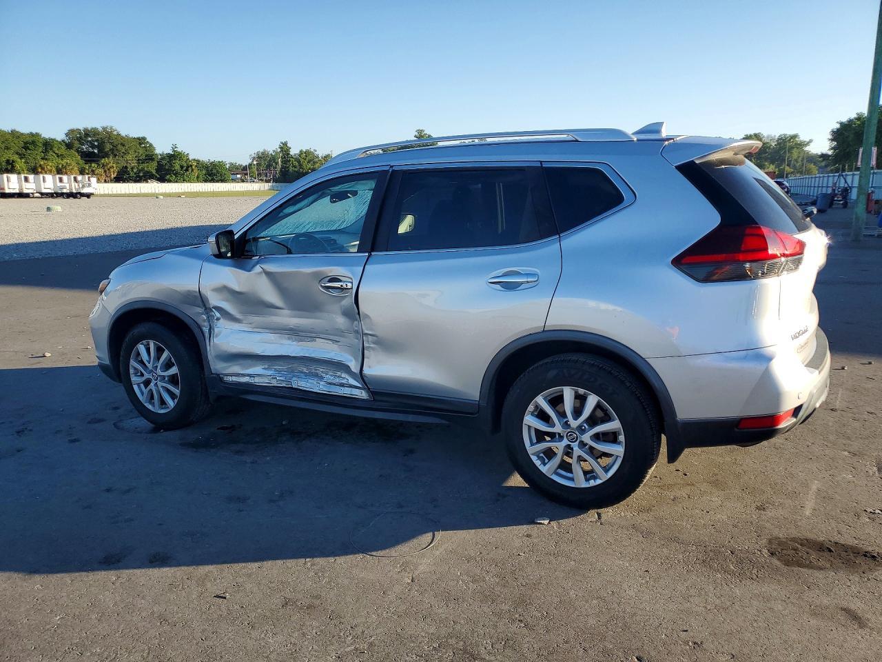 2020 Nissan Rogue Sv - Фото 2
