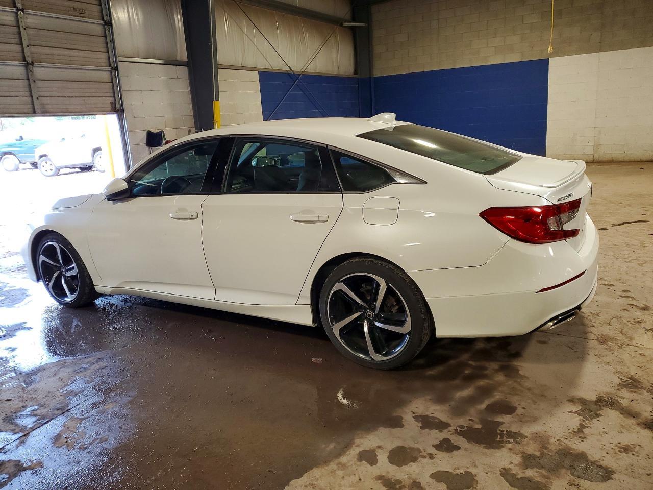 2019 Honda Accord Sport - Image 2