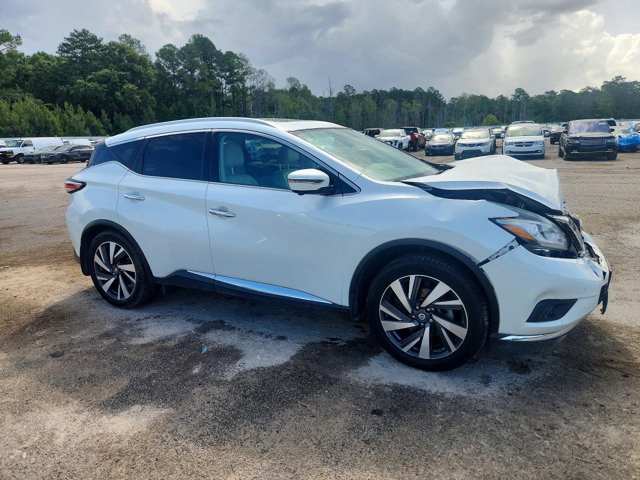 2017 Nissan Murano Platinum - Image 4