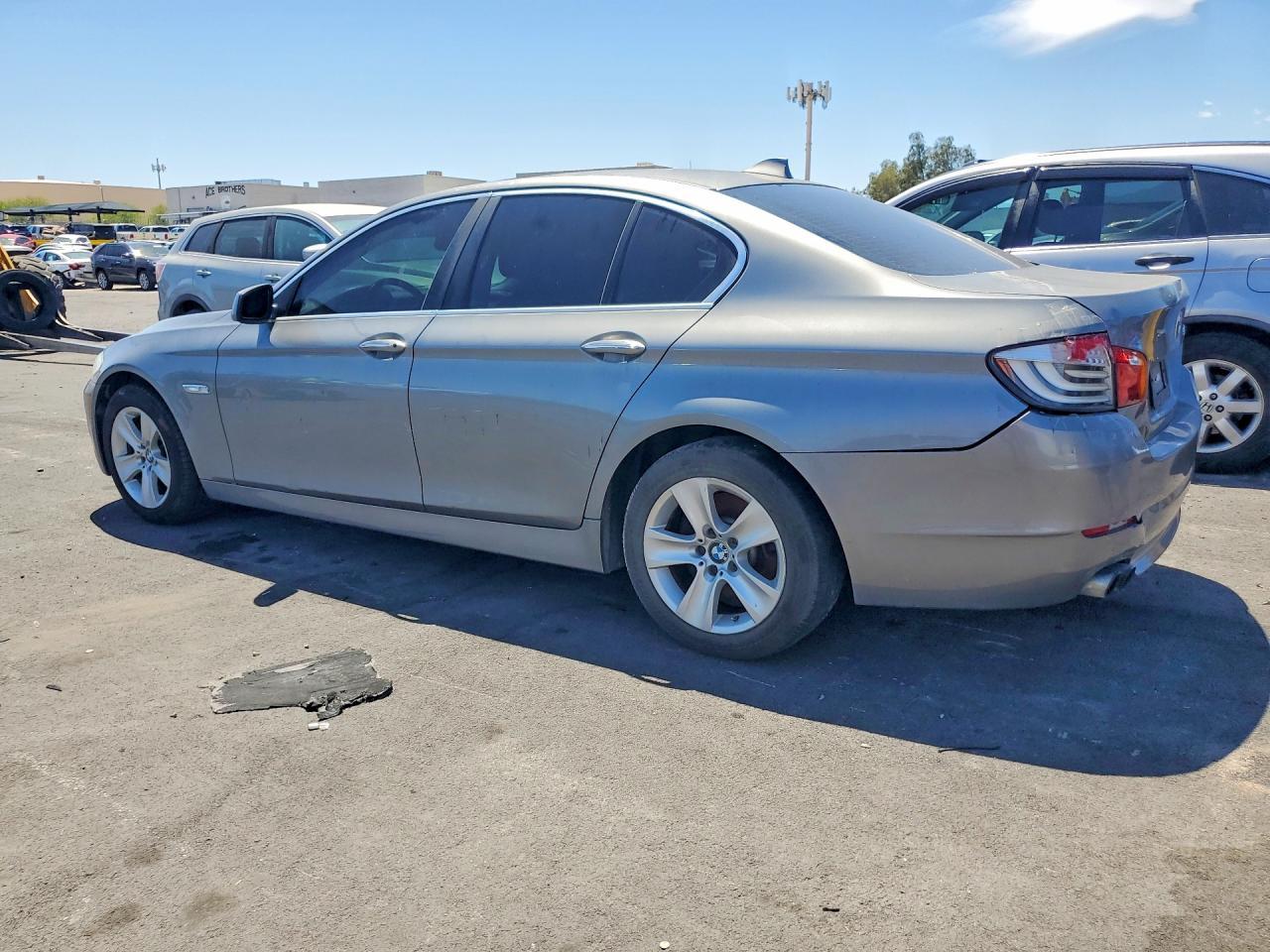 2013 BMW 528 I - Image 2