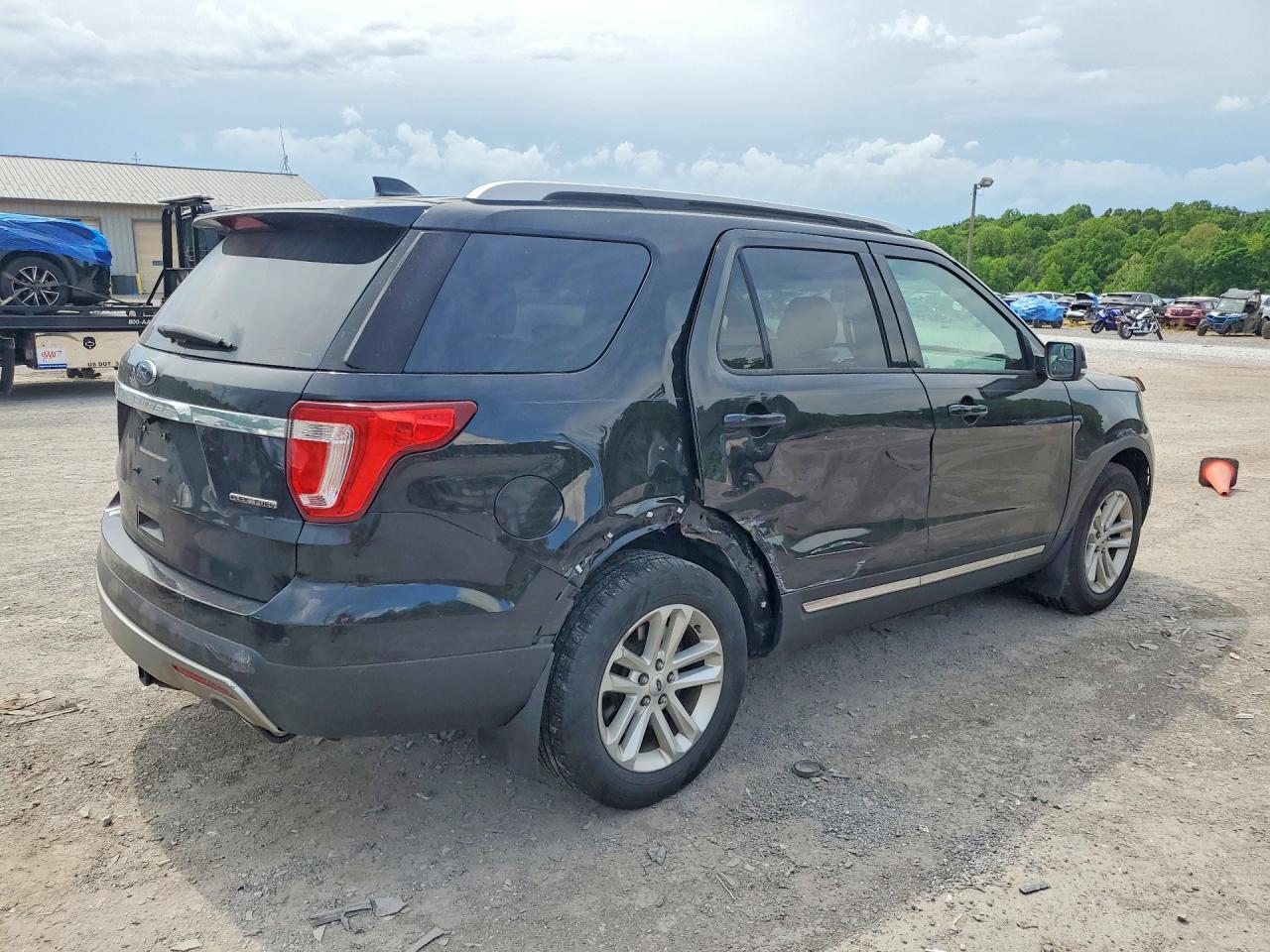 2016 Ford Explorer Xlt - Image 3
