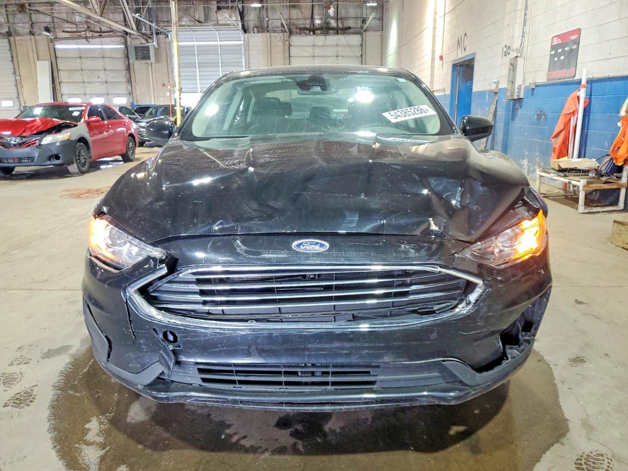 2020 Ford Fusion Se - Фото 5