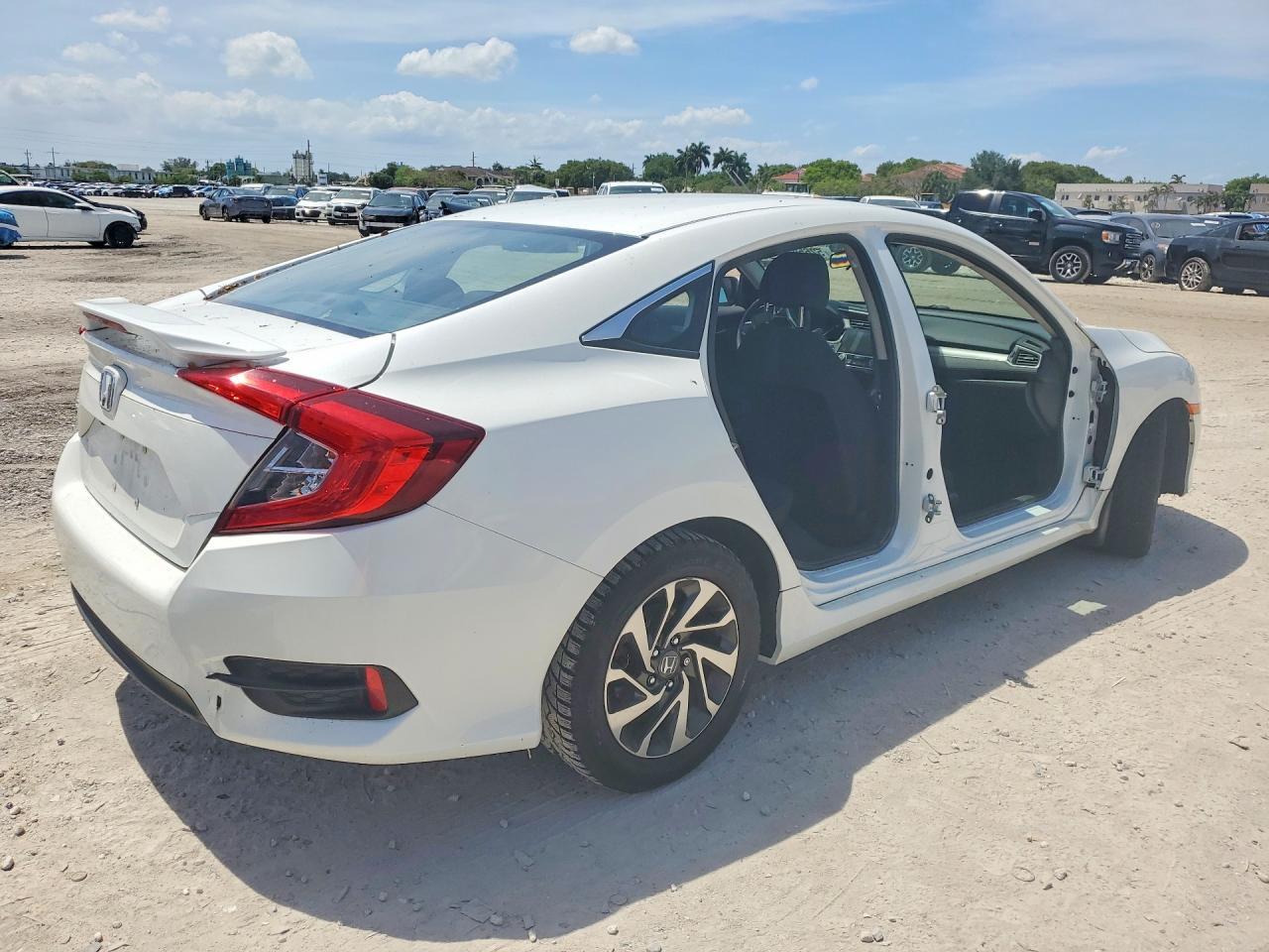 2017 Honda Civic Ex - Фото 3