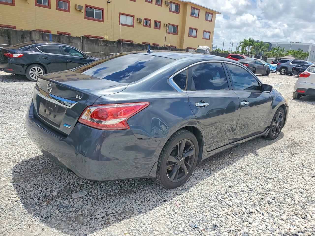 2013 Nissan Altima 2.5 - Image 3