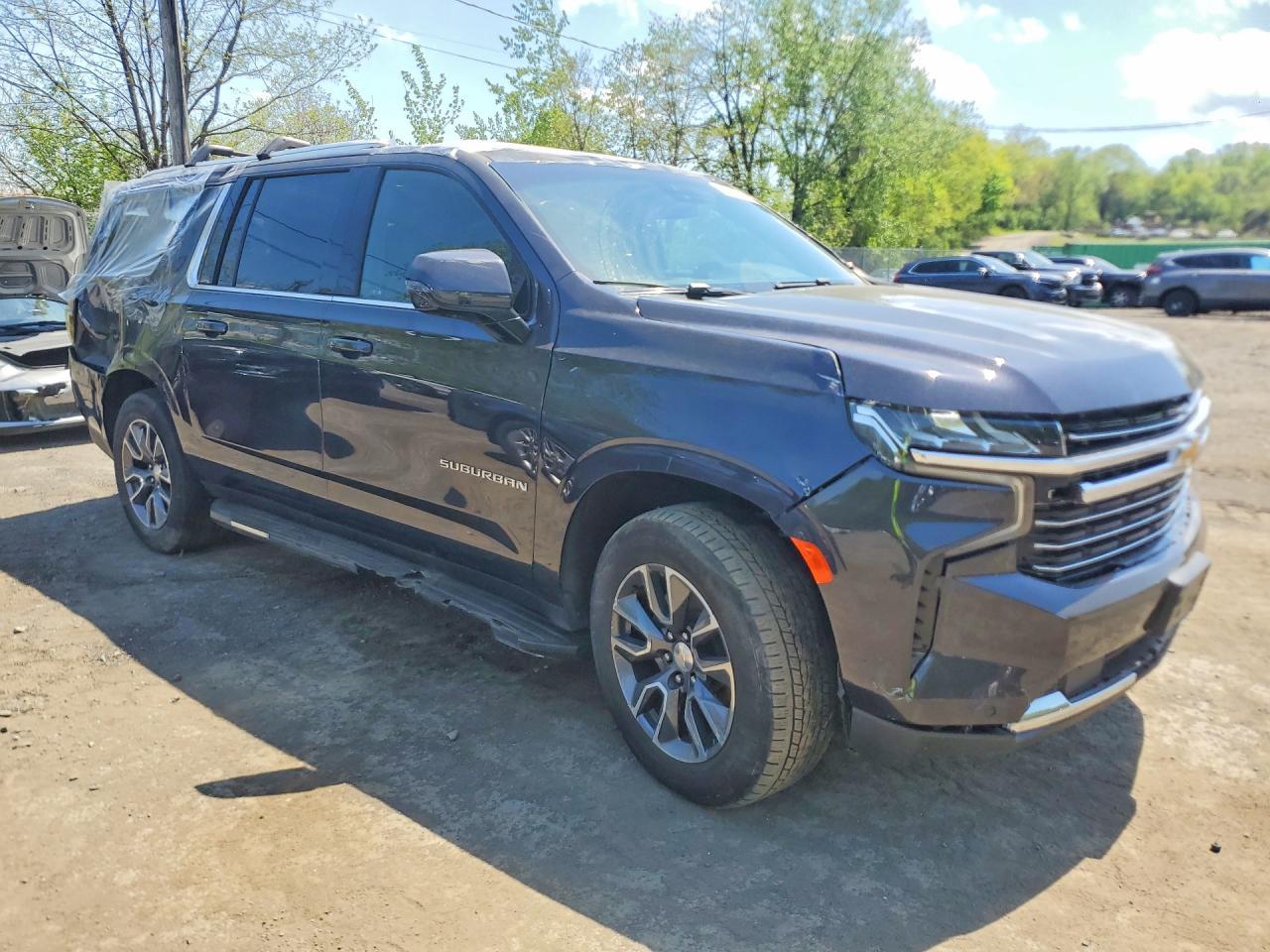 2023 Chevrolet Suburban K1500 Lt - Image 4