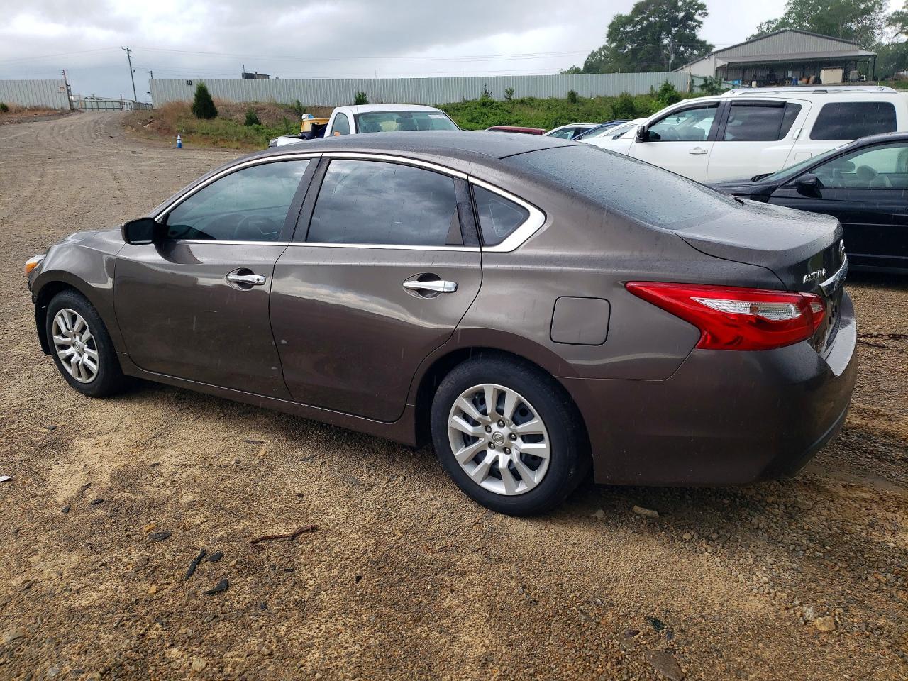 2016 Nissan Altima 2.5 S - Фото 2