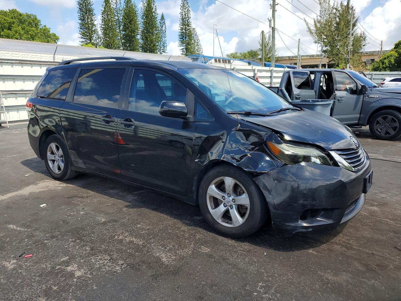 2011 Toyota Sienna Le - Image 4