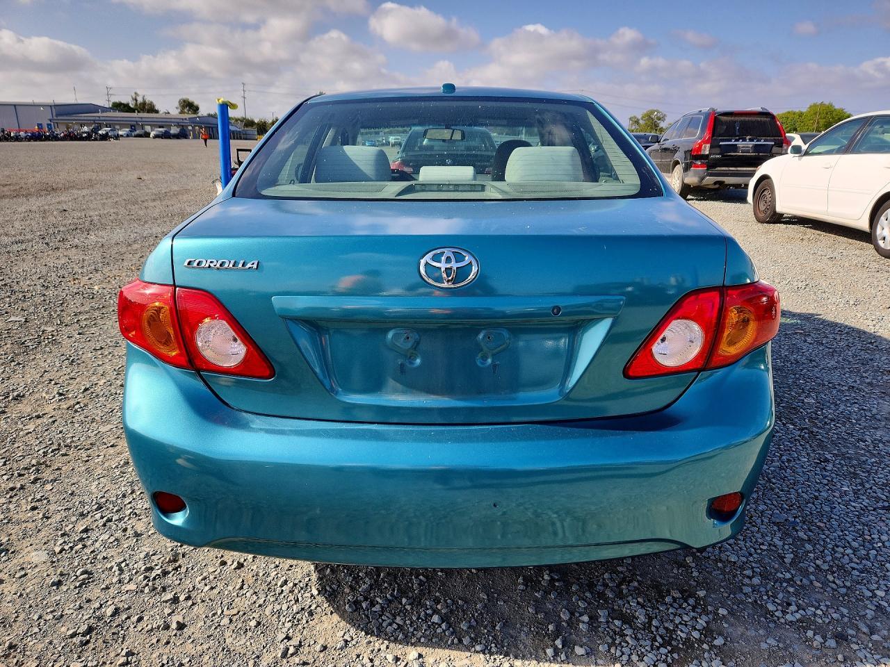 2010 Toyota Corolla Base - Фото 6