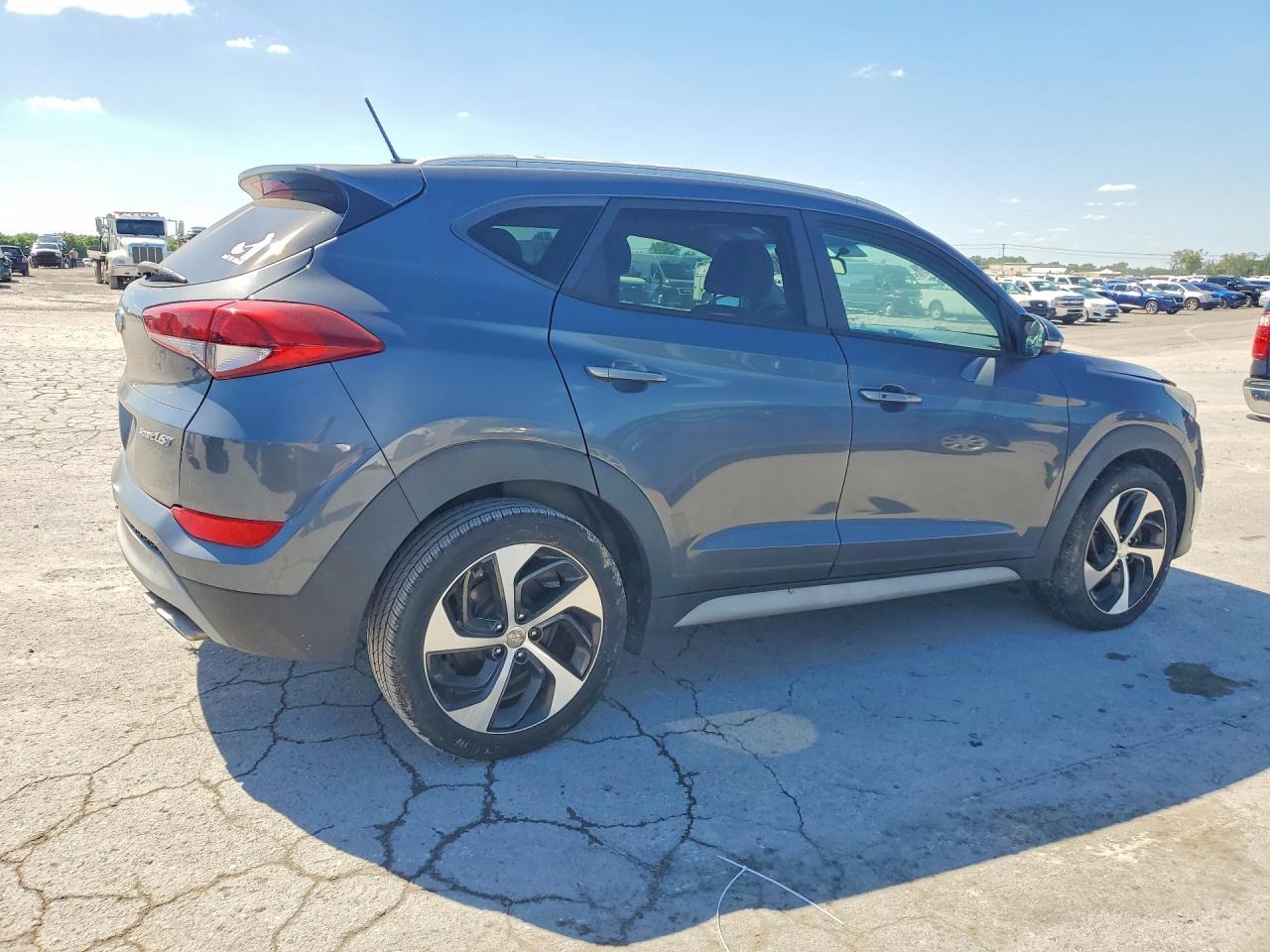 2017 Hyundai Tucson Sport - Фото 3
