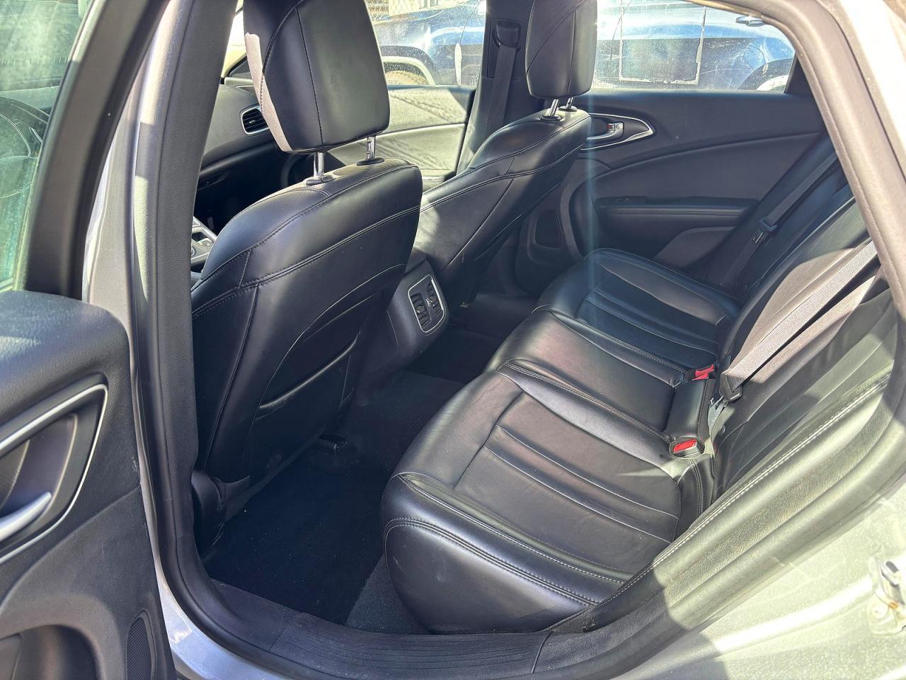 2015 Chrysler 200 C - Фото 6