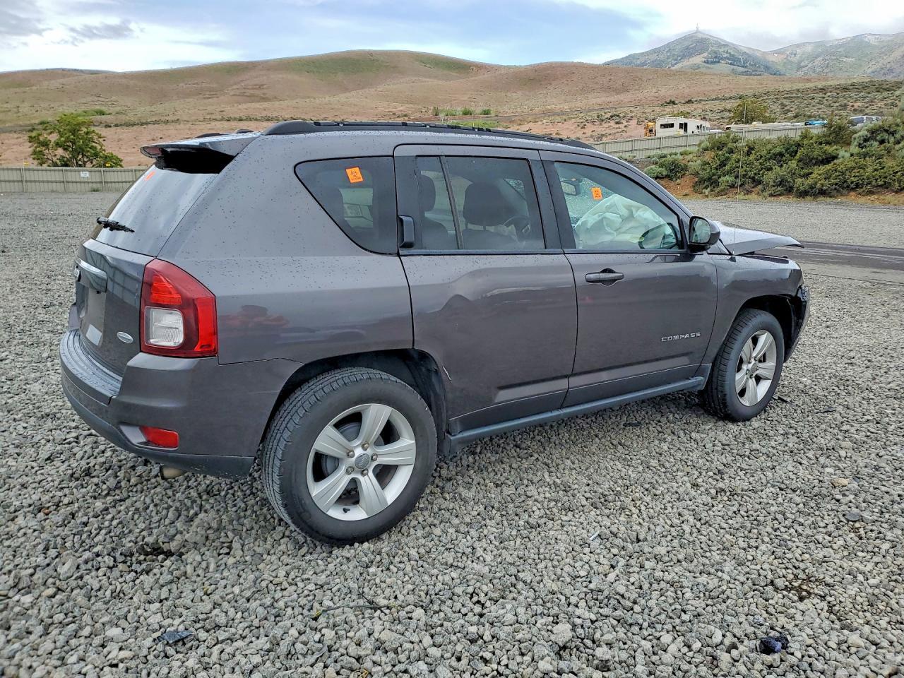 2016 Jeep Compass Latitude - Фото 3