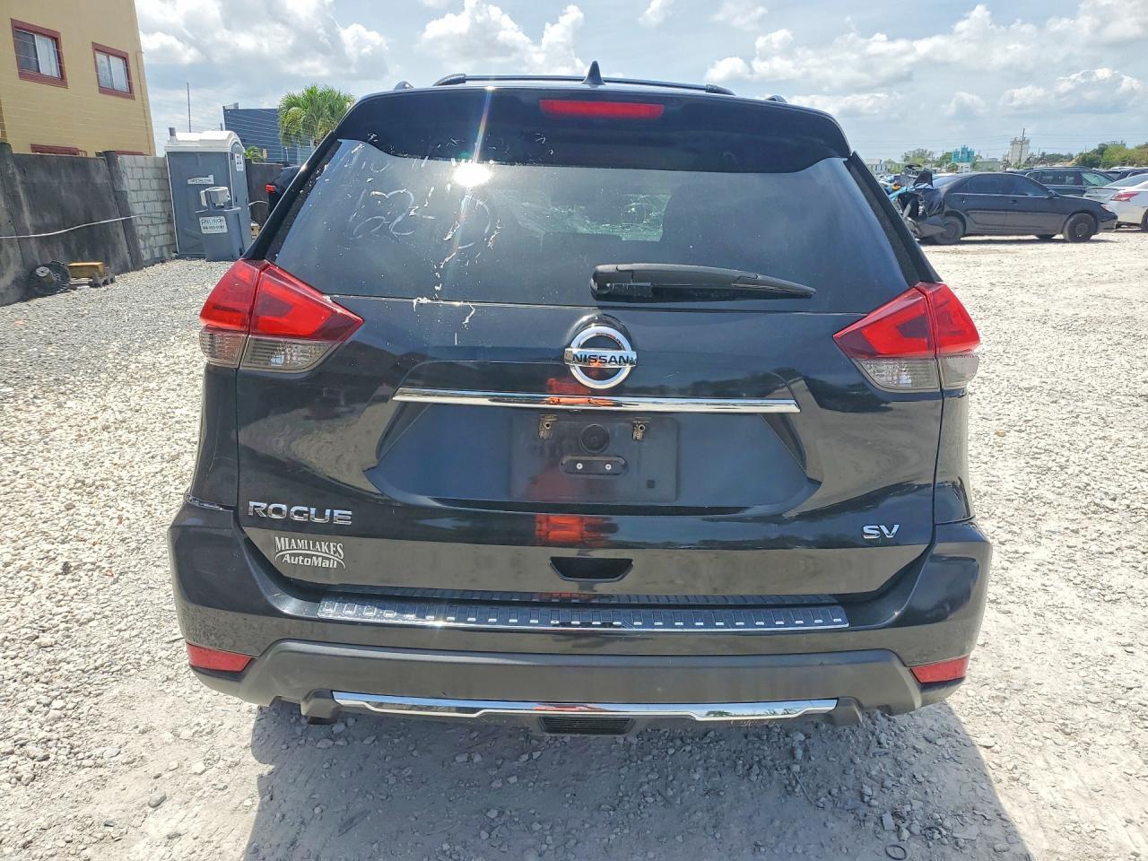 2017 Nissan Rogue Sv - Image 6