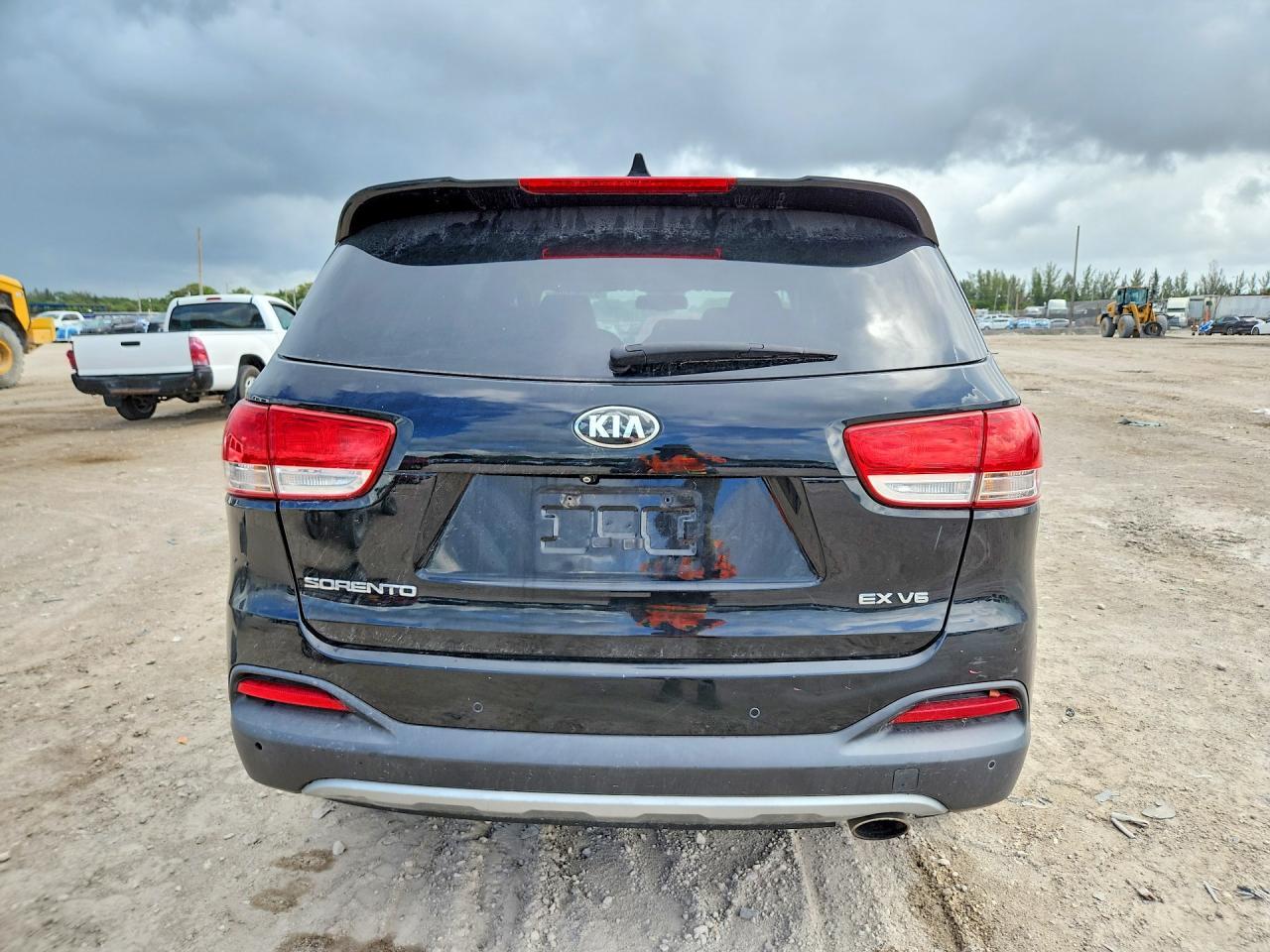2016 Kia Sorento Ex - Image 6