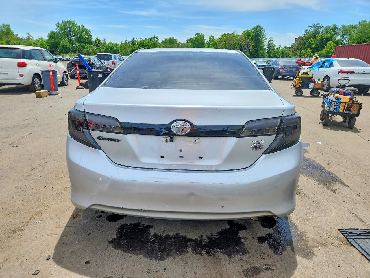 2012 Toyota Camry Xle - Image 6