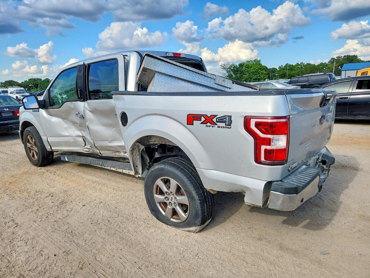 2018 Ford F150 Supercrew - Фото 2