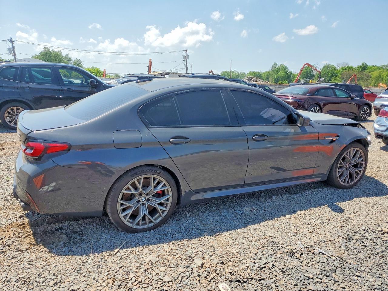 2022 BMW M5 - Image 3