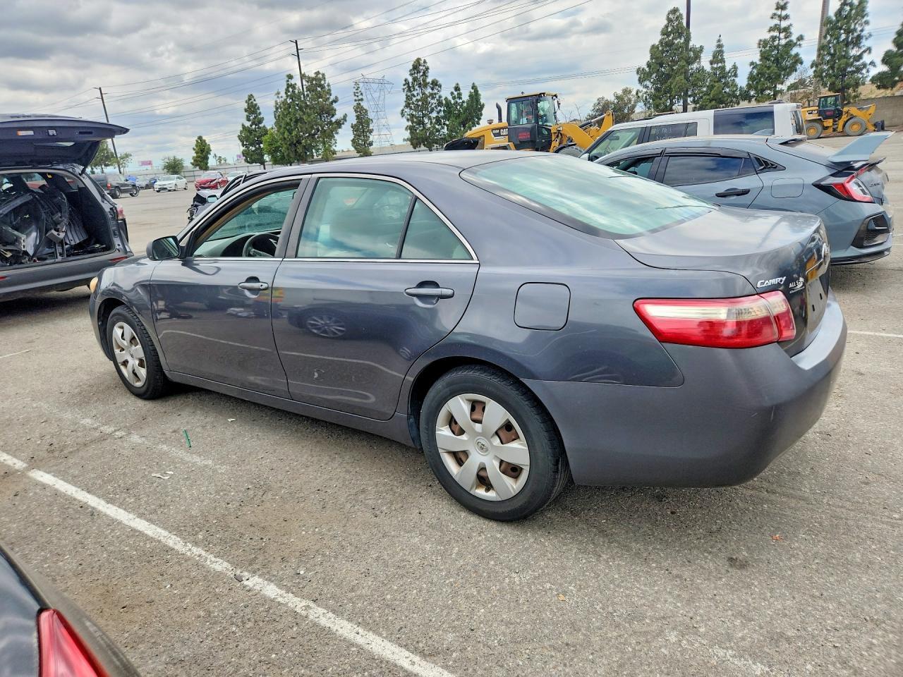 2007 Toyota Camry Le - Фото 2