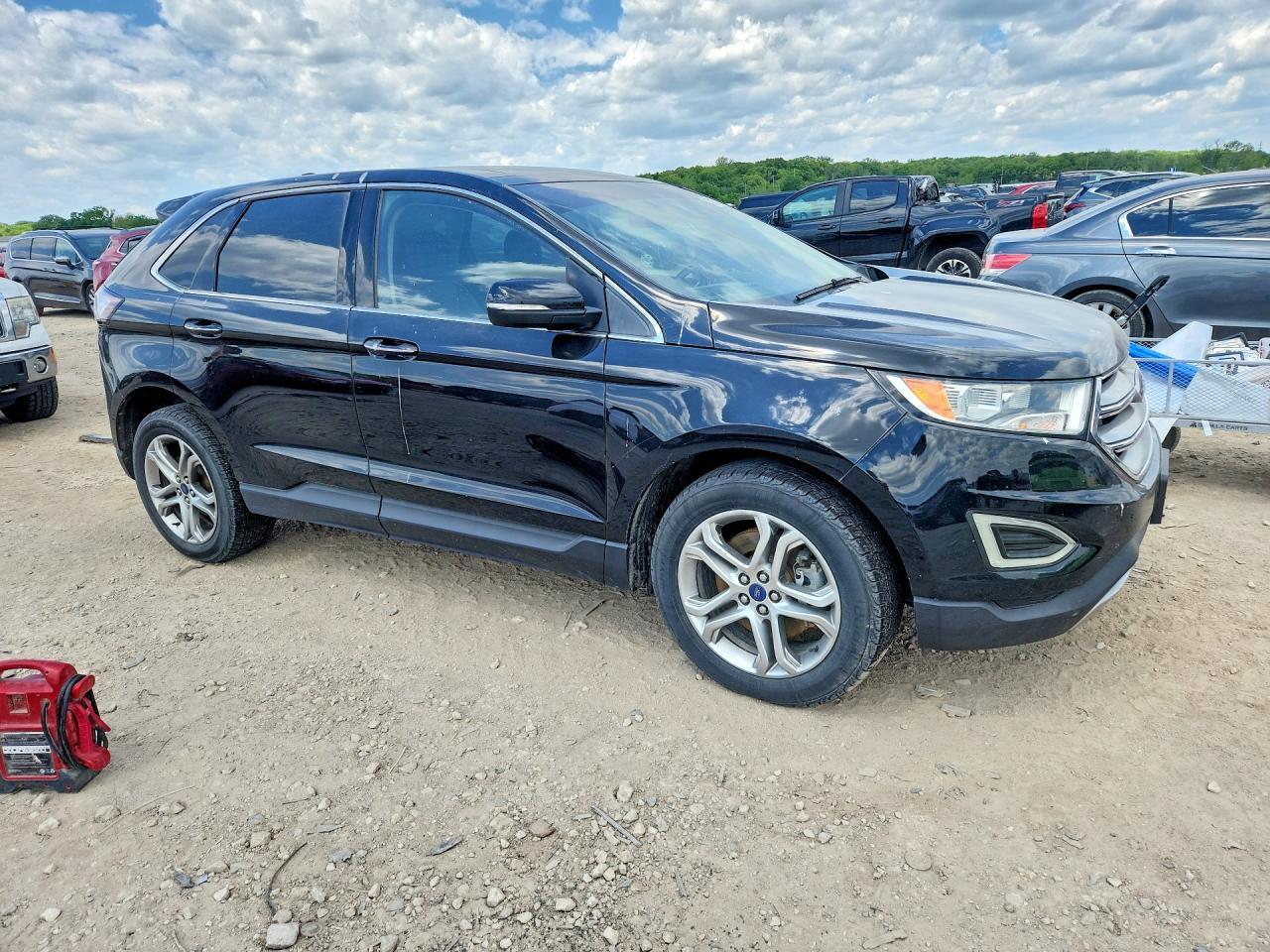 2016 Ford Edge Titanium - Image 4