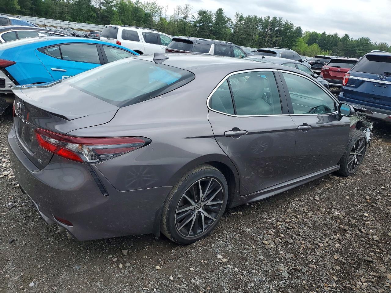 2023 Toyota Camry Se - Фото 3