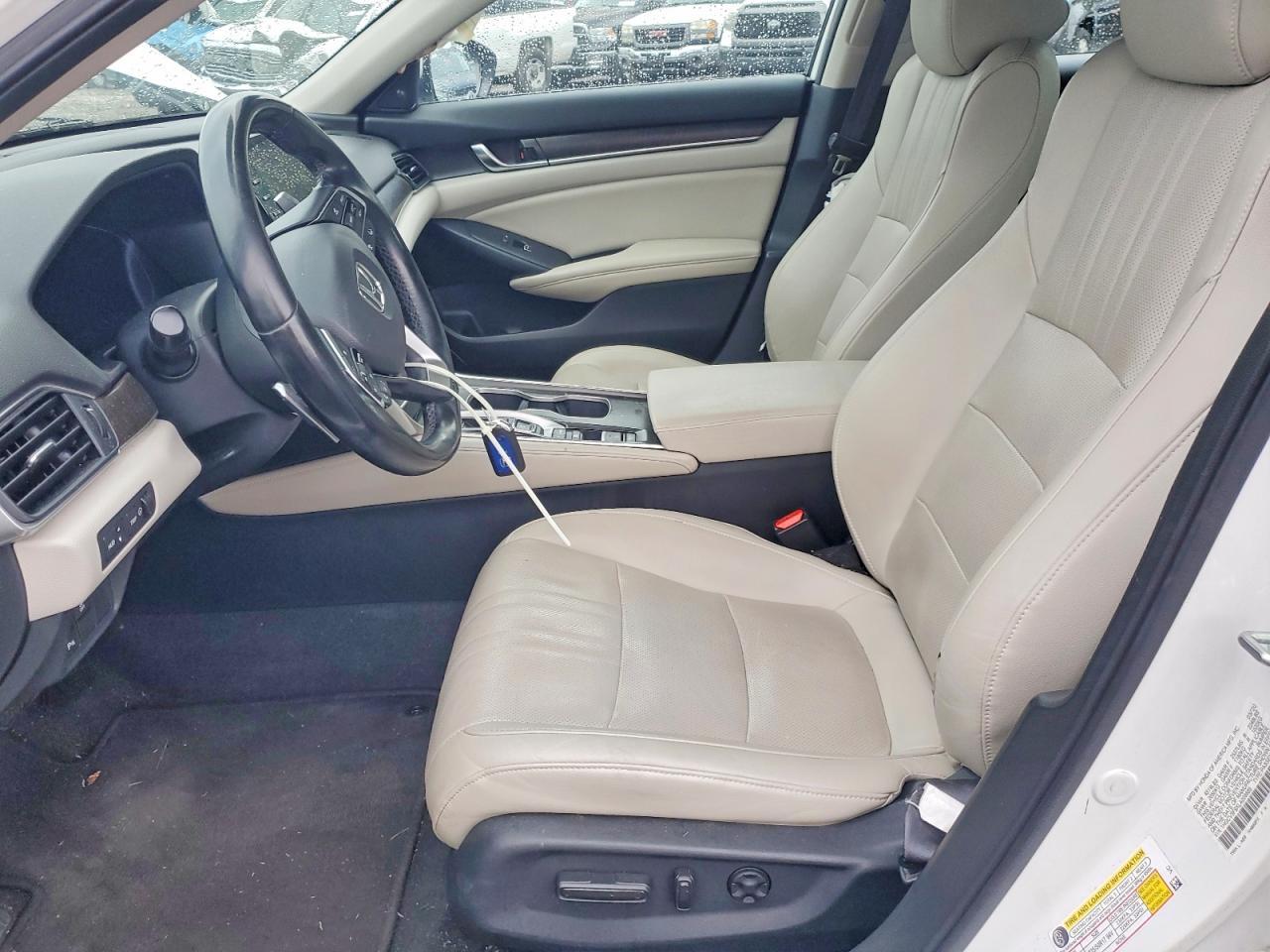 2020 Honda Accord Touring Hybrid - Фото 7