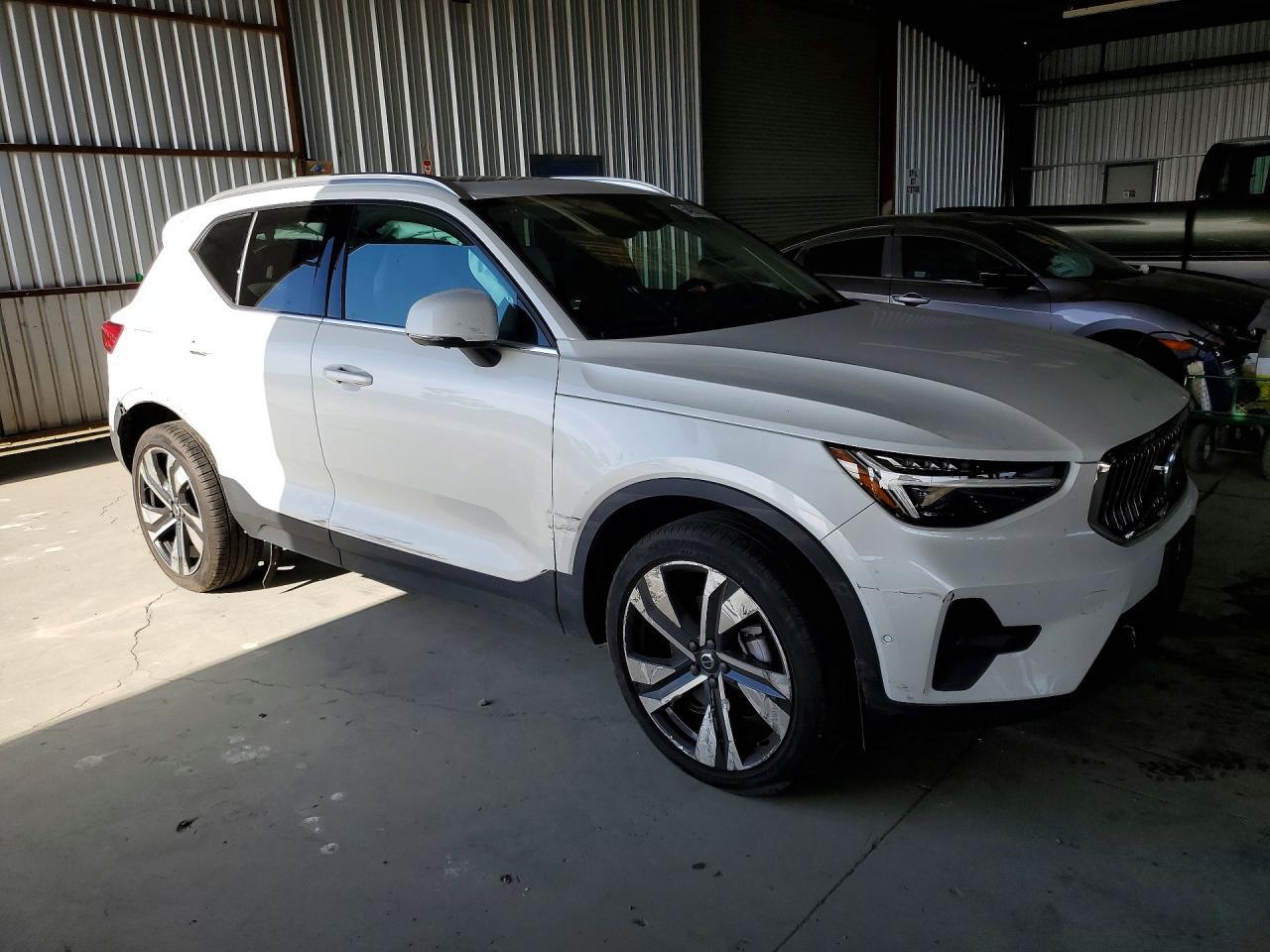 2023 Volvo Xc40 Ultimate - Фото 4