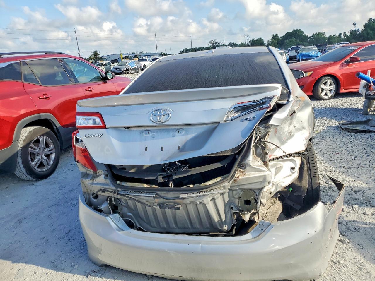 2012 Toyota Camry - Фото 6