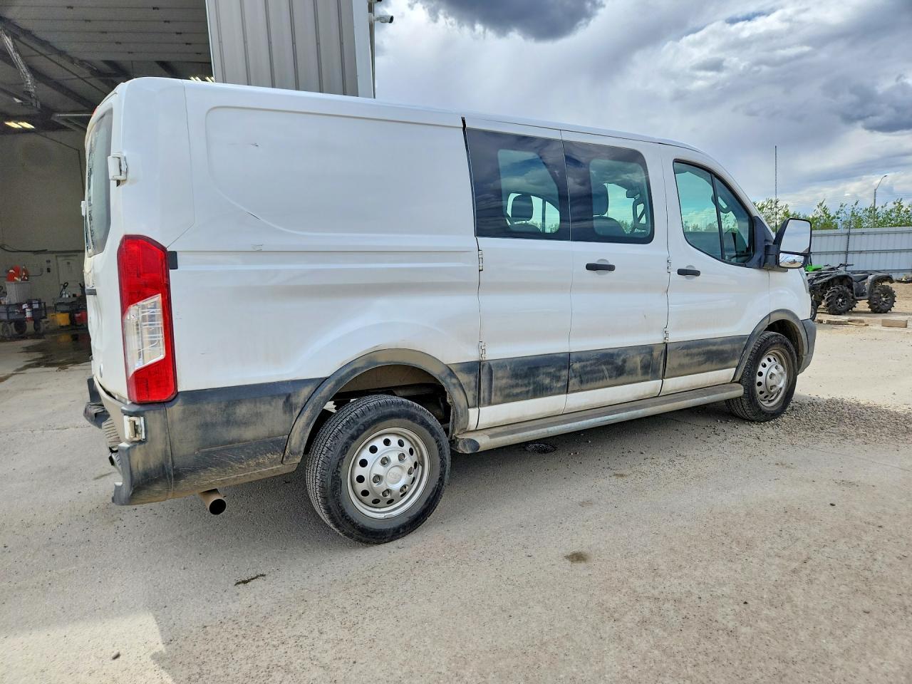 2023 Ford Transit 250 Delivery Van - Фото 3