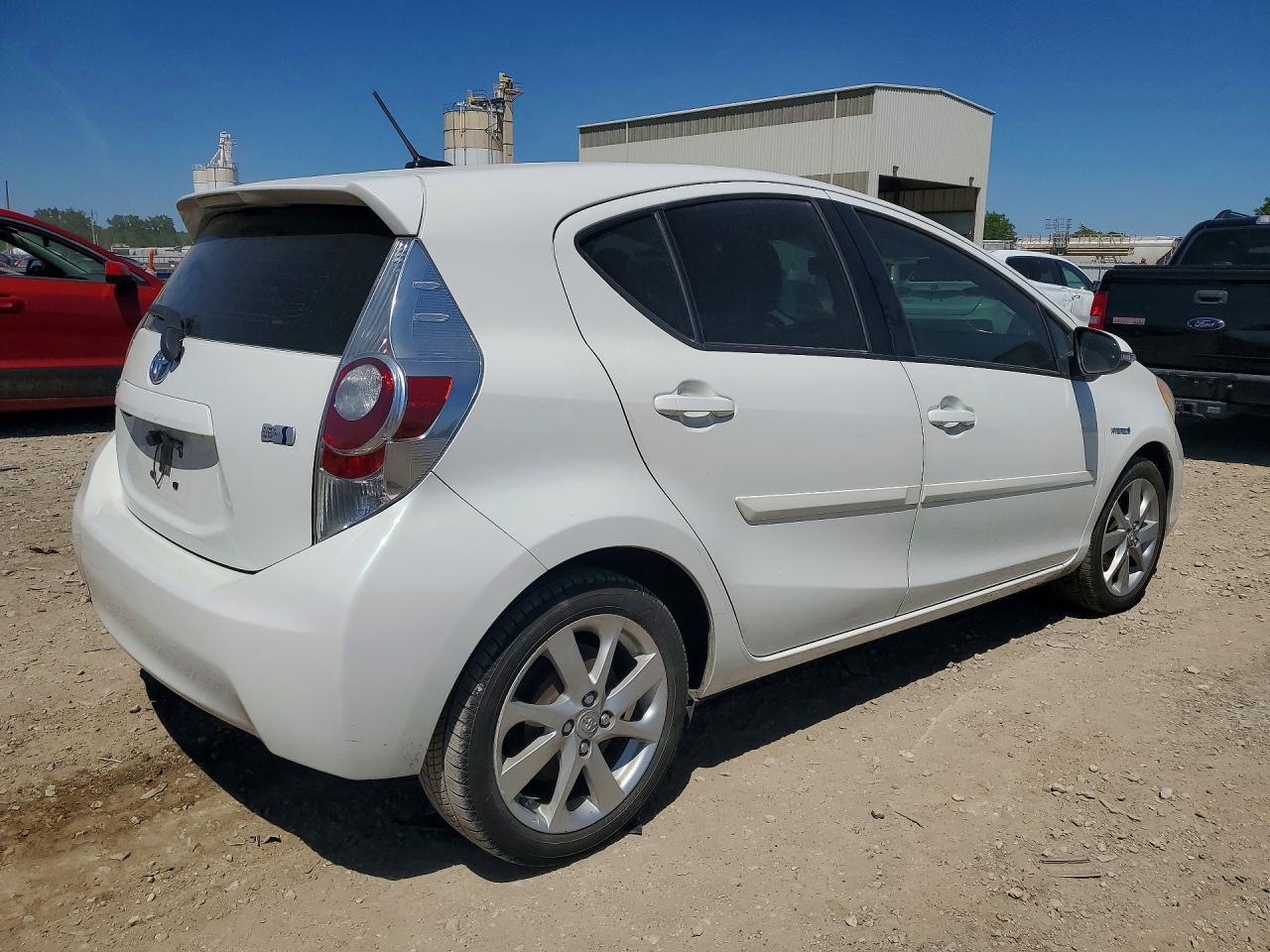2013 Toyota Prius C Four - Фото 3